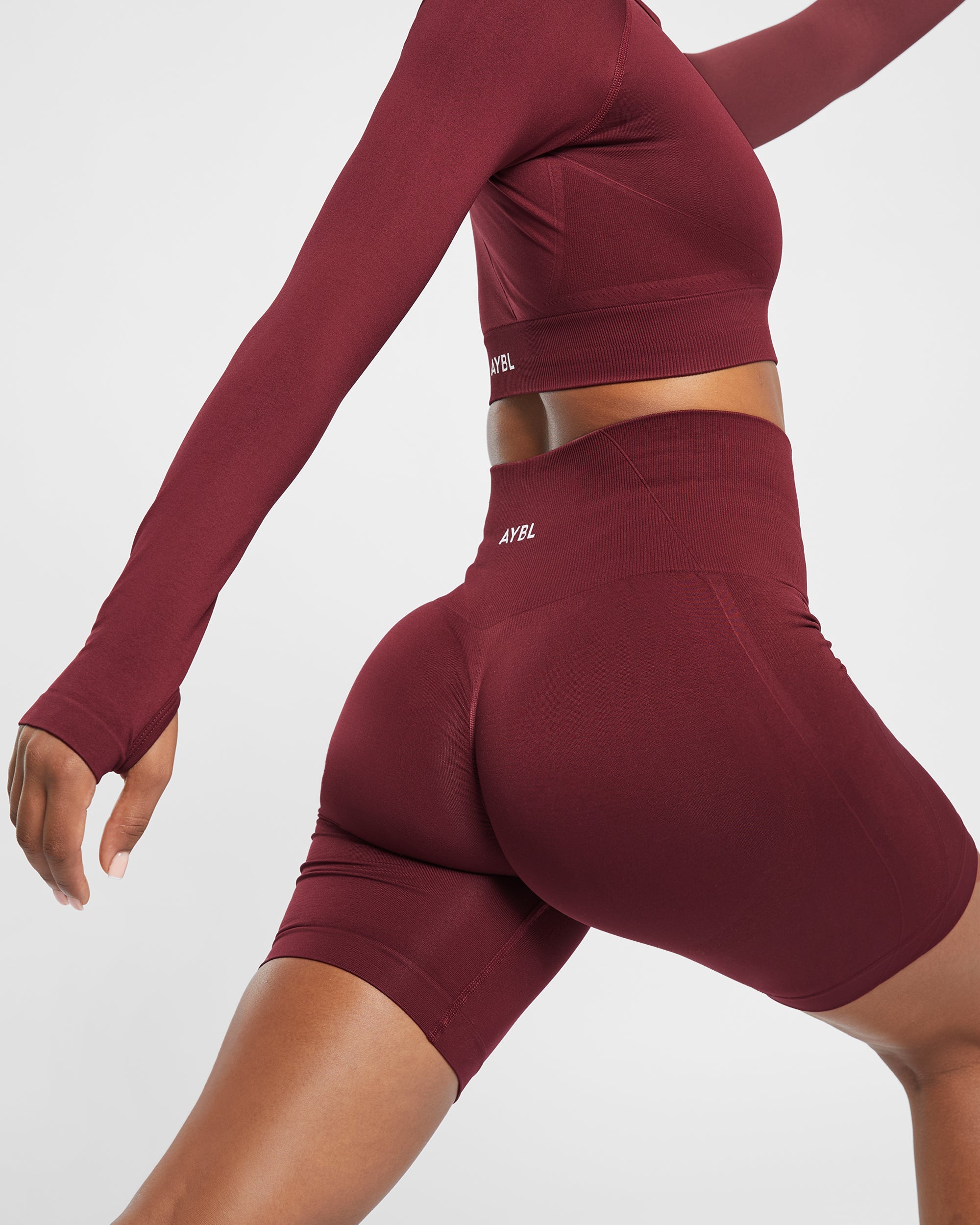 Empower Seamless Cycling Shorts - Rot Wine