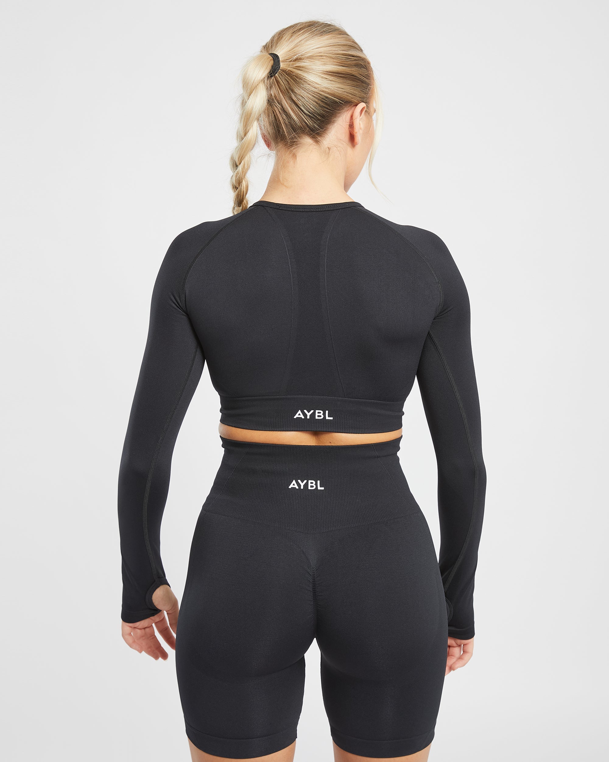 Empower Seamless Long Sleeve Crop Top - Schwarz