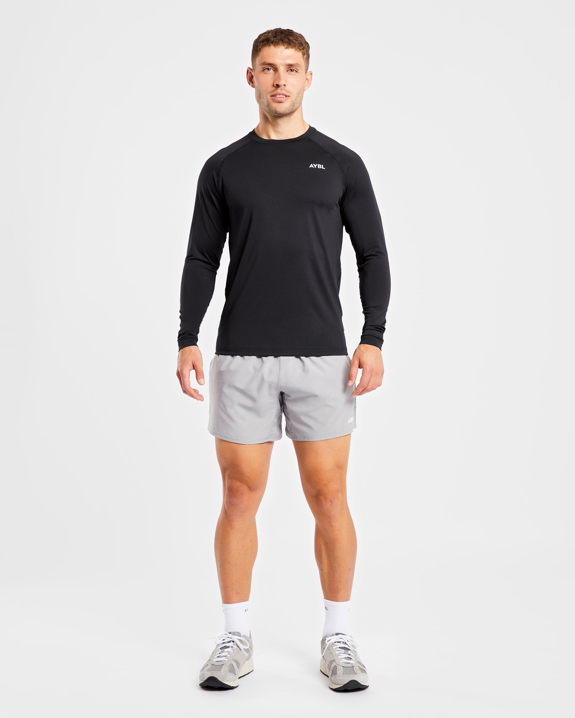 Essential Long Sleeve T Shirt - Schwarz