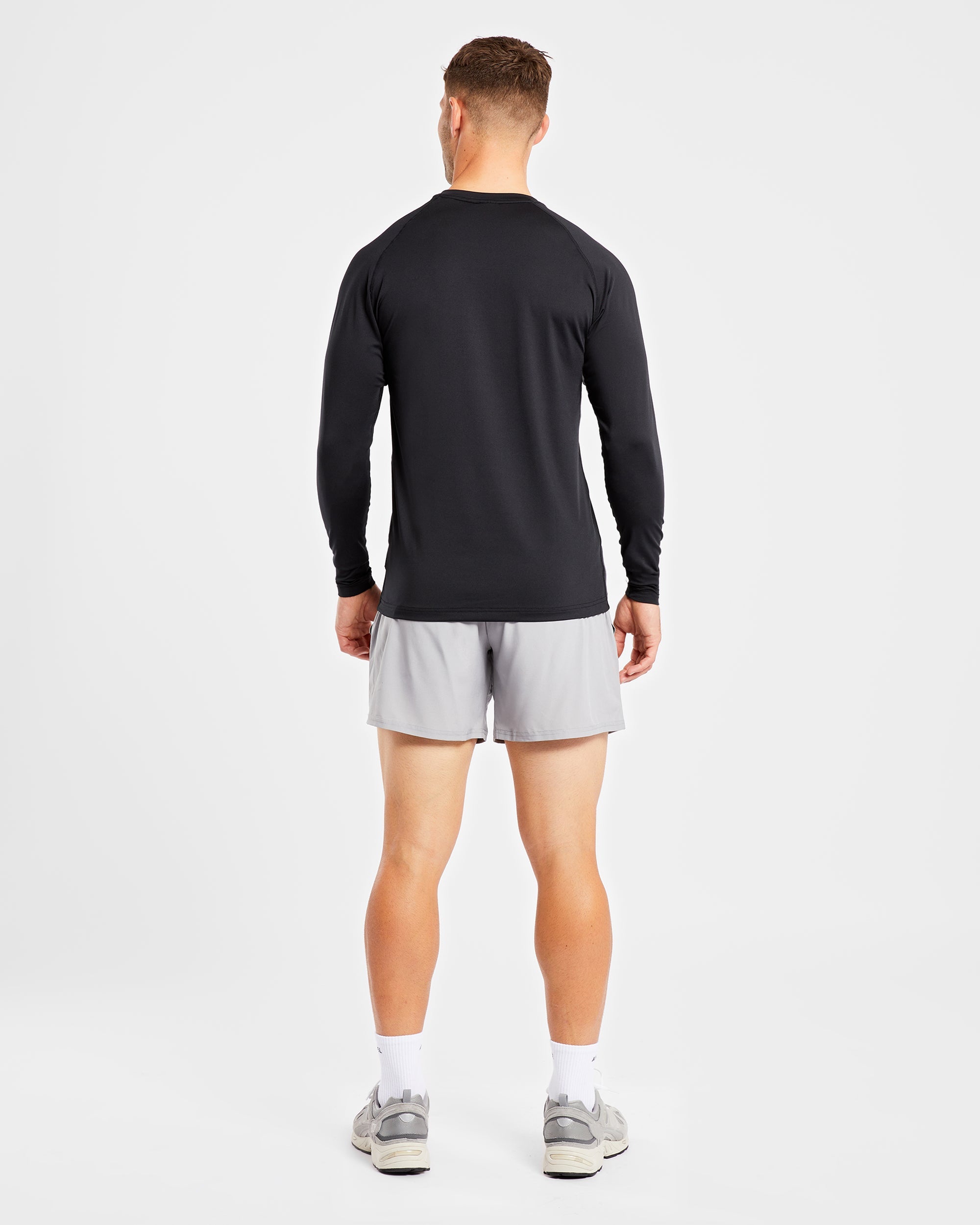 Essential Long Sleeve T Shirt - Schwarz