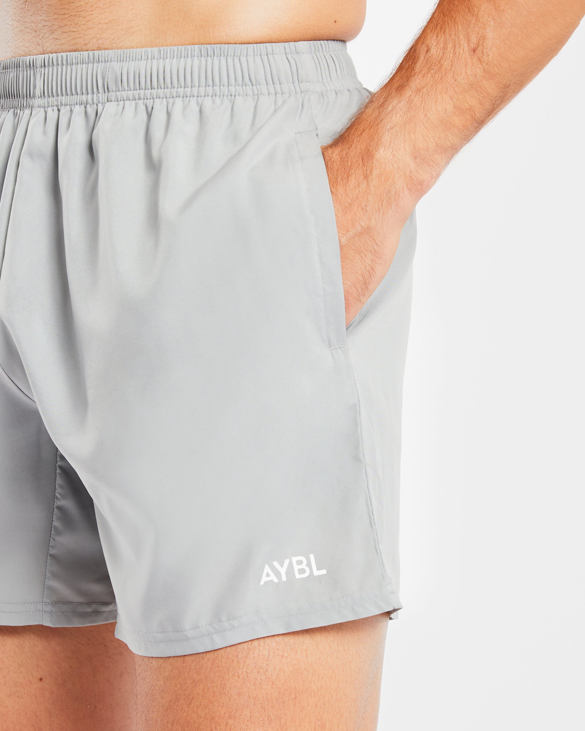 Core 5" Shorts - Grau