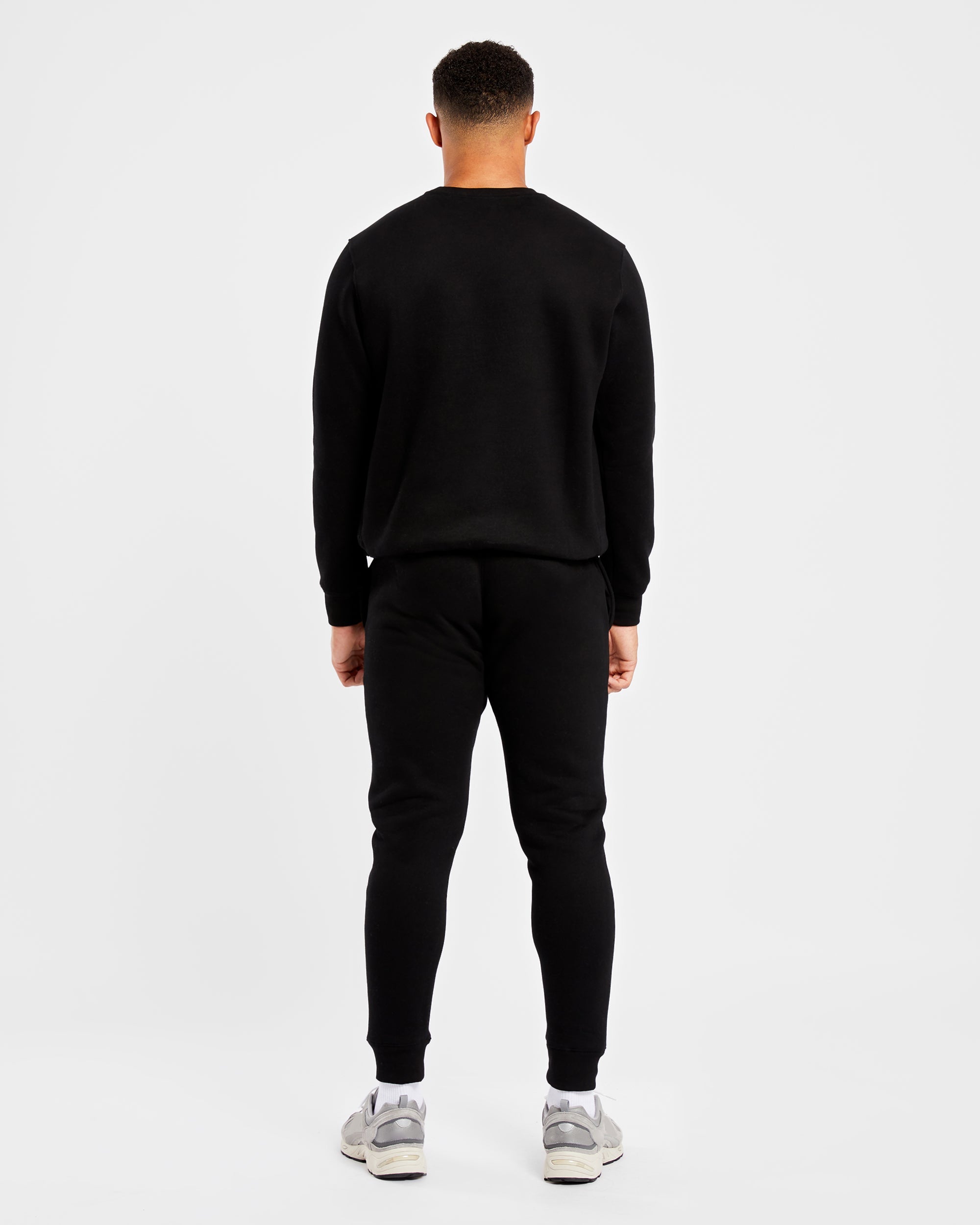 Essential Sweater - Schwarz