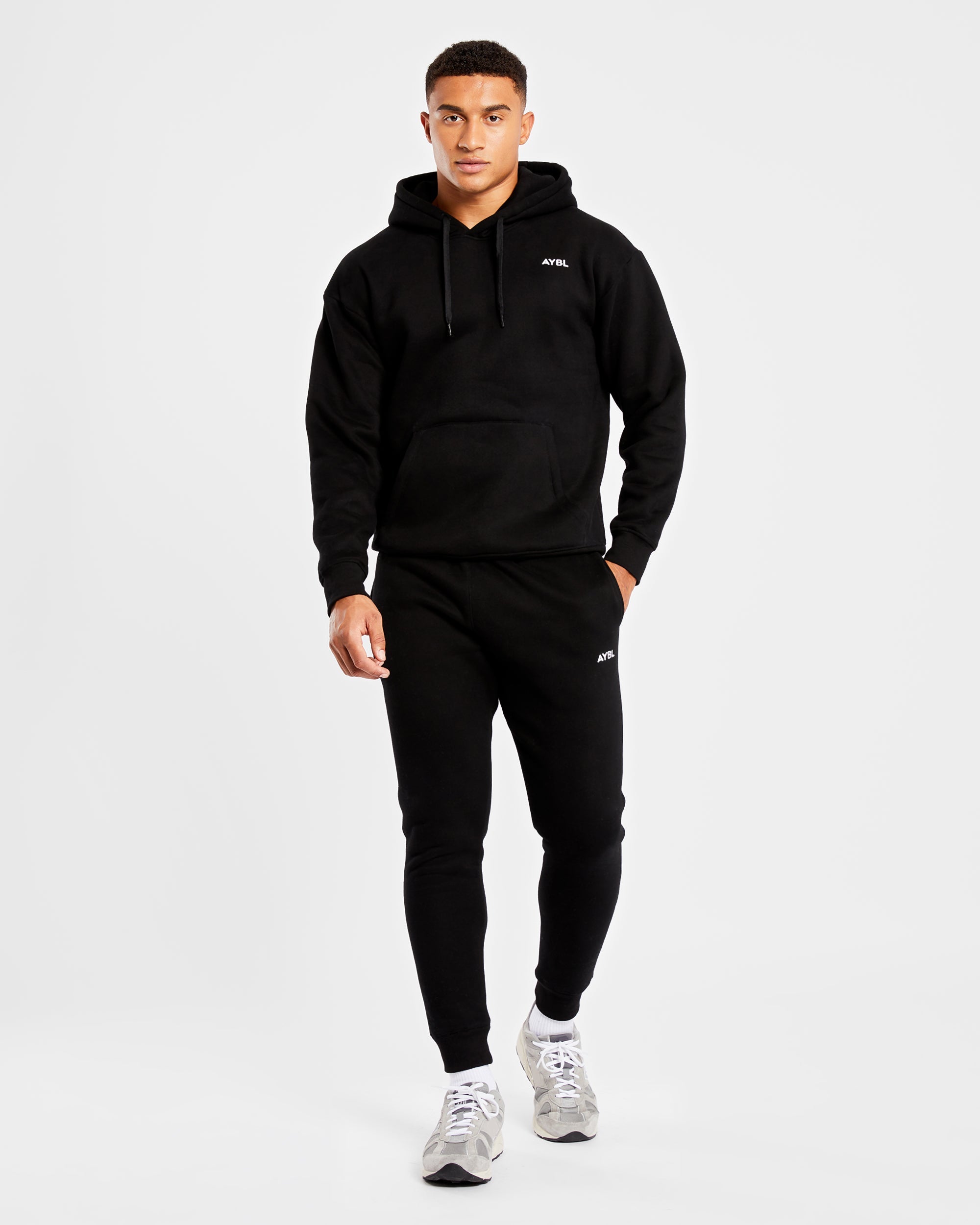 Essential Hoodie - Schwarz