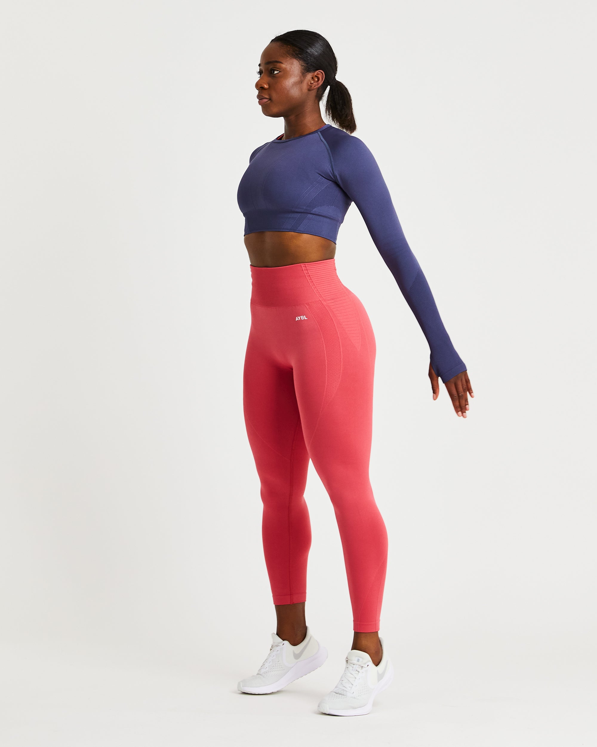 Balance V2 Seamless Long Sleeve Crop Top - Navy Blau