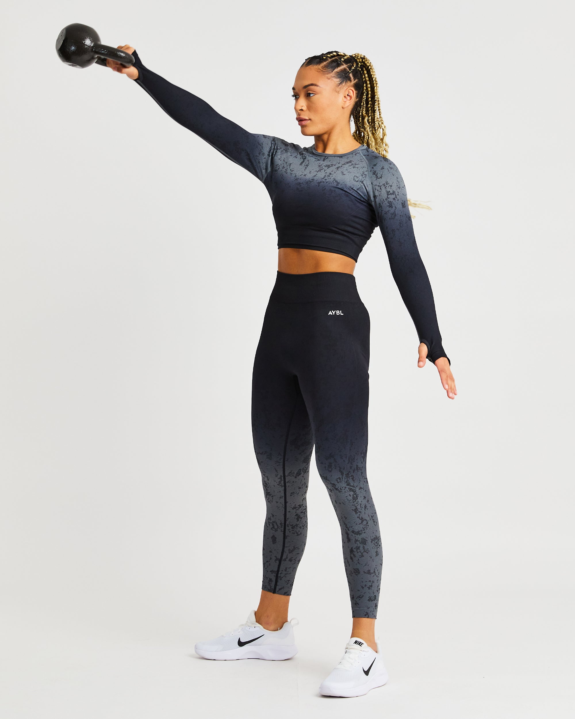 Flare Seamless Long Sleeve Crop Top - Schwarz