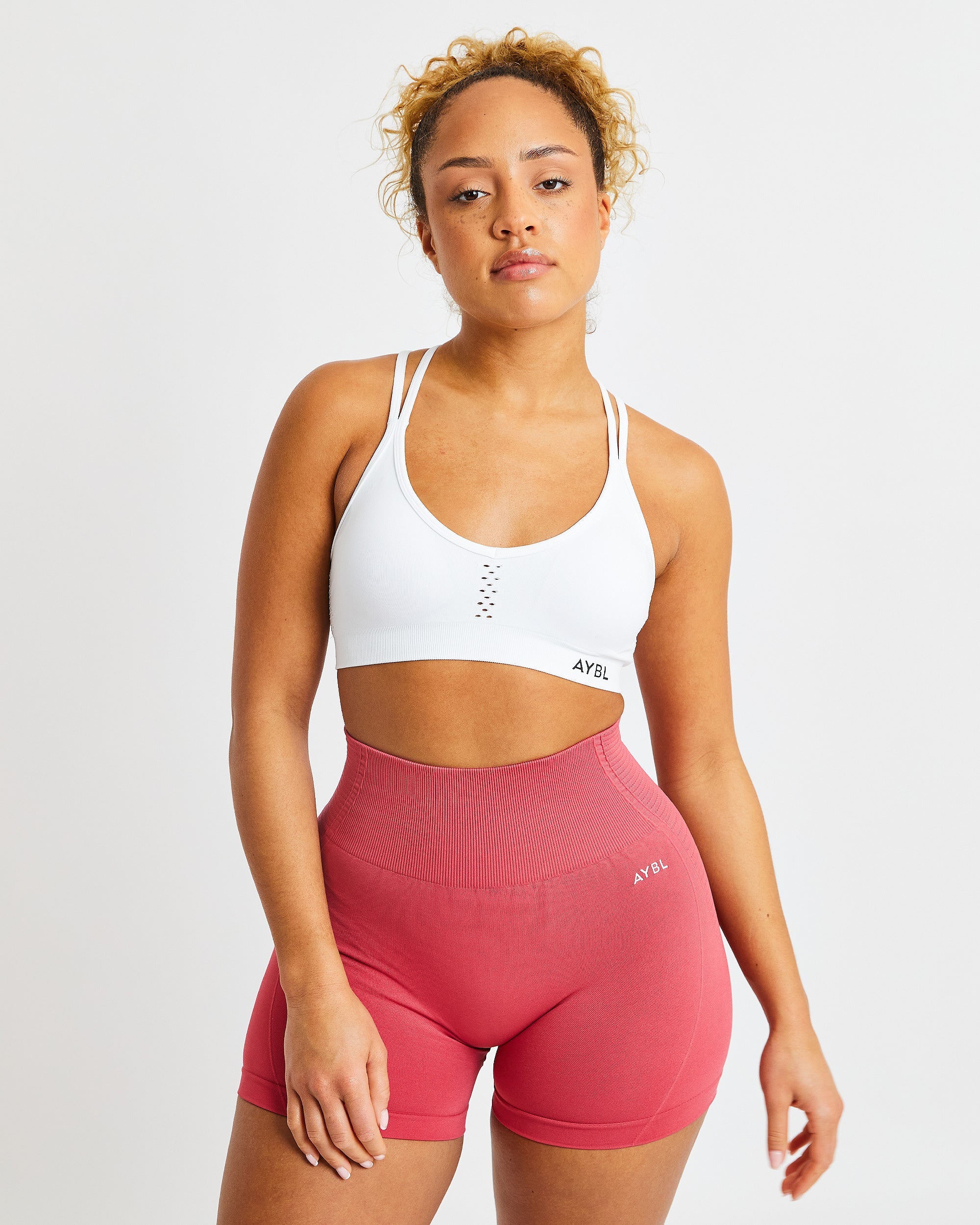 Essential Seamless Strappy Sports Bra - Weiß