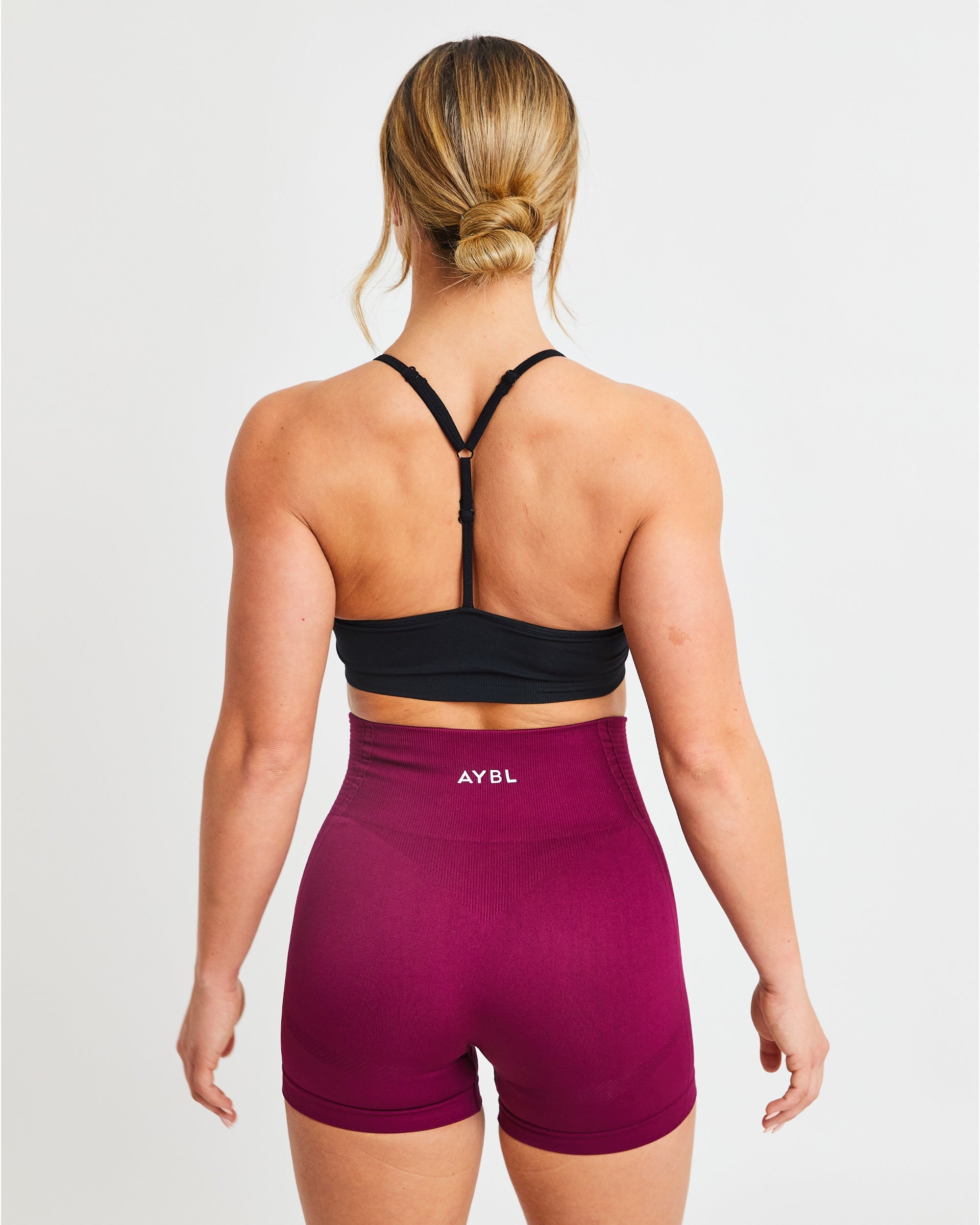 Essential Seamless V Neck Sports Bra - Schwarz