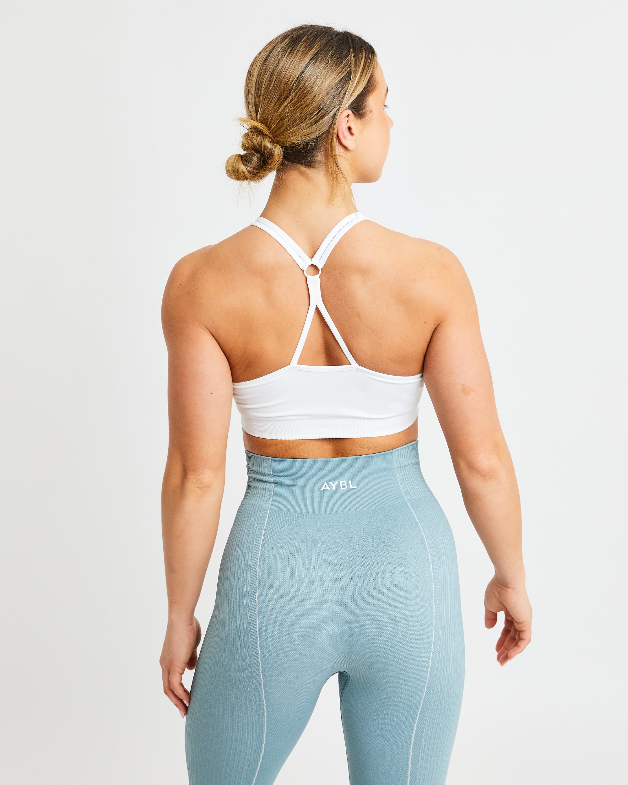 Essential Seamless Ruched Sports Bra - Weiß