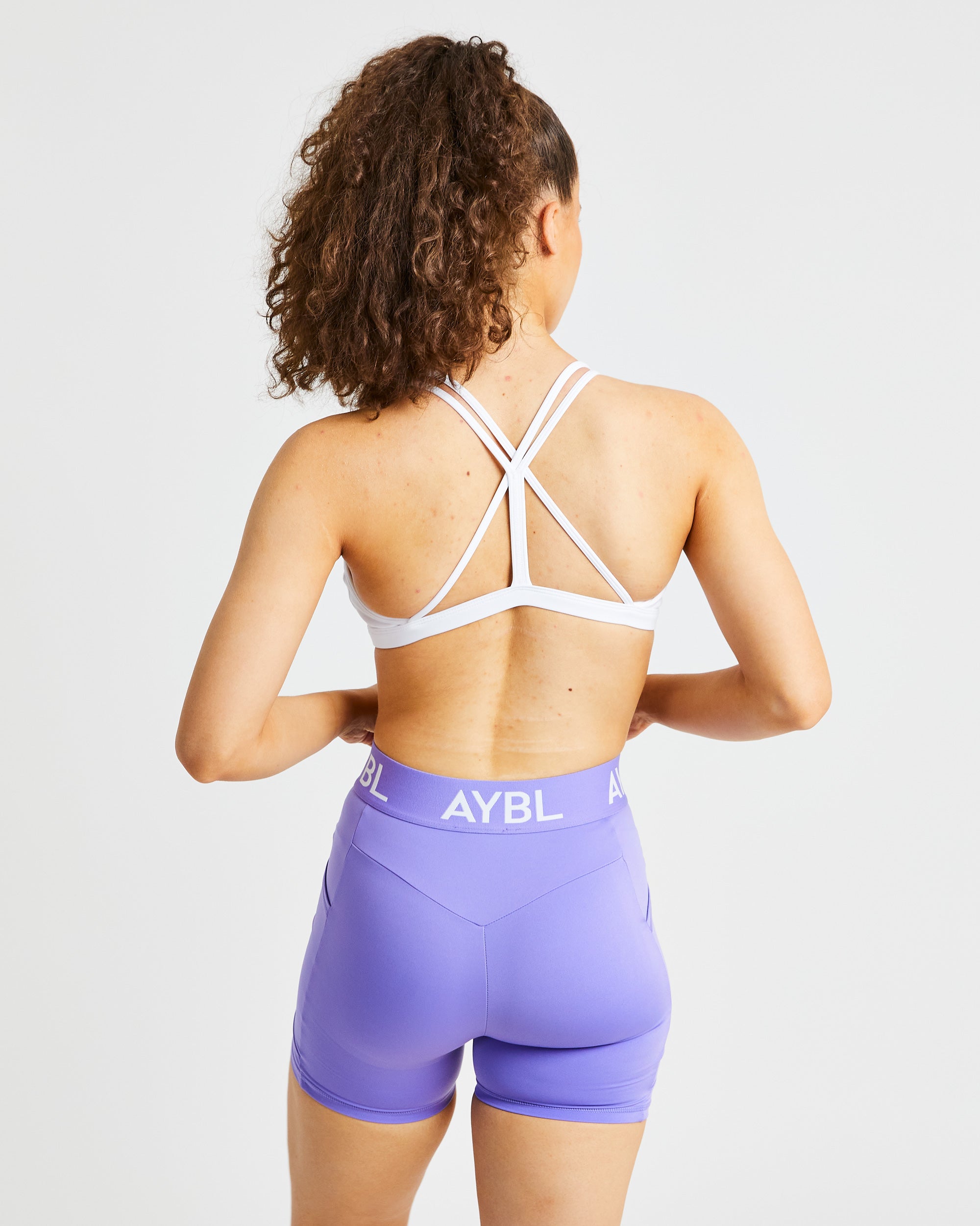 Essential Strappy Sports Bra - Weiß