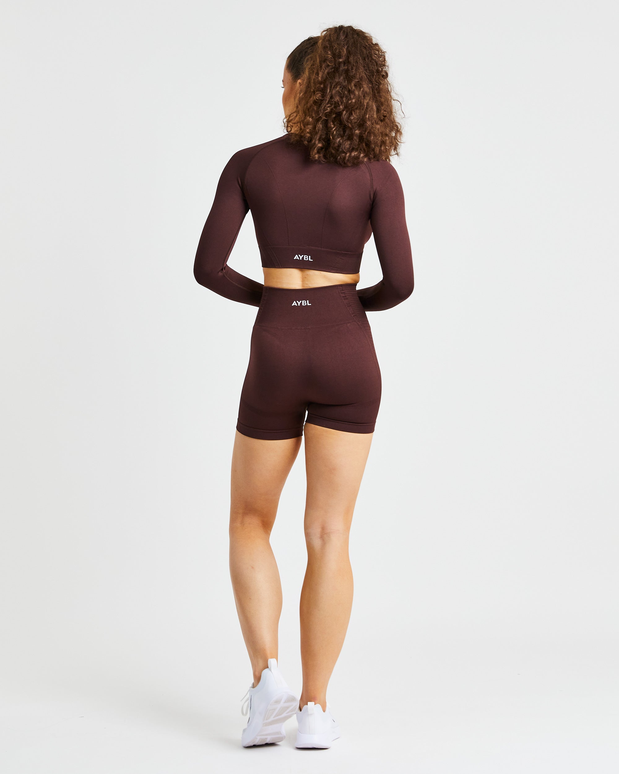 Balance V2 Seamless Long Sleeve Crop Top - Chocolate Braun