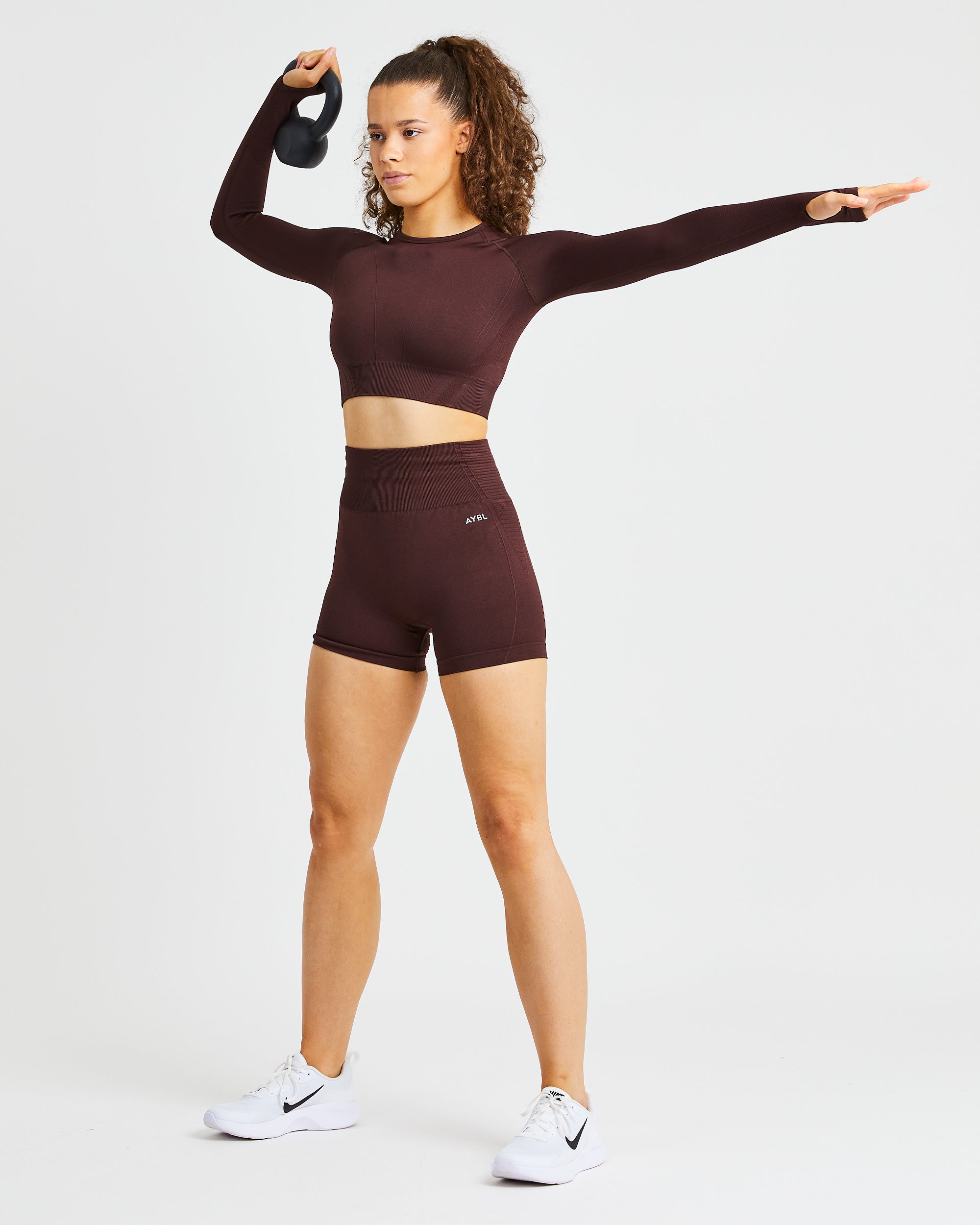 Balance V2 Seamless Long Sleeve Crop Top - Chocolate Braun