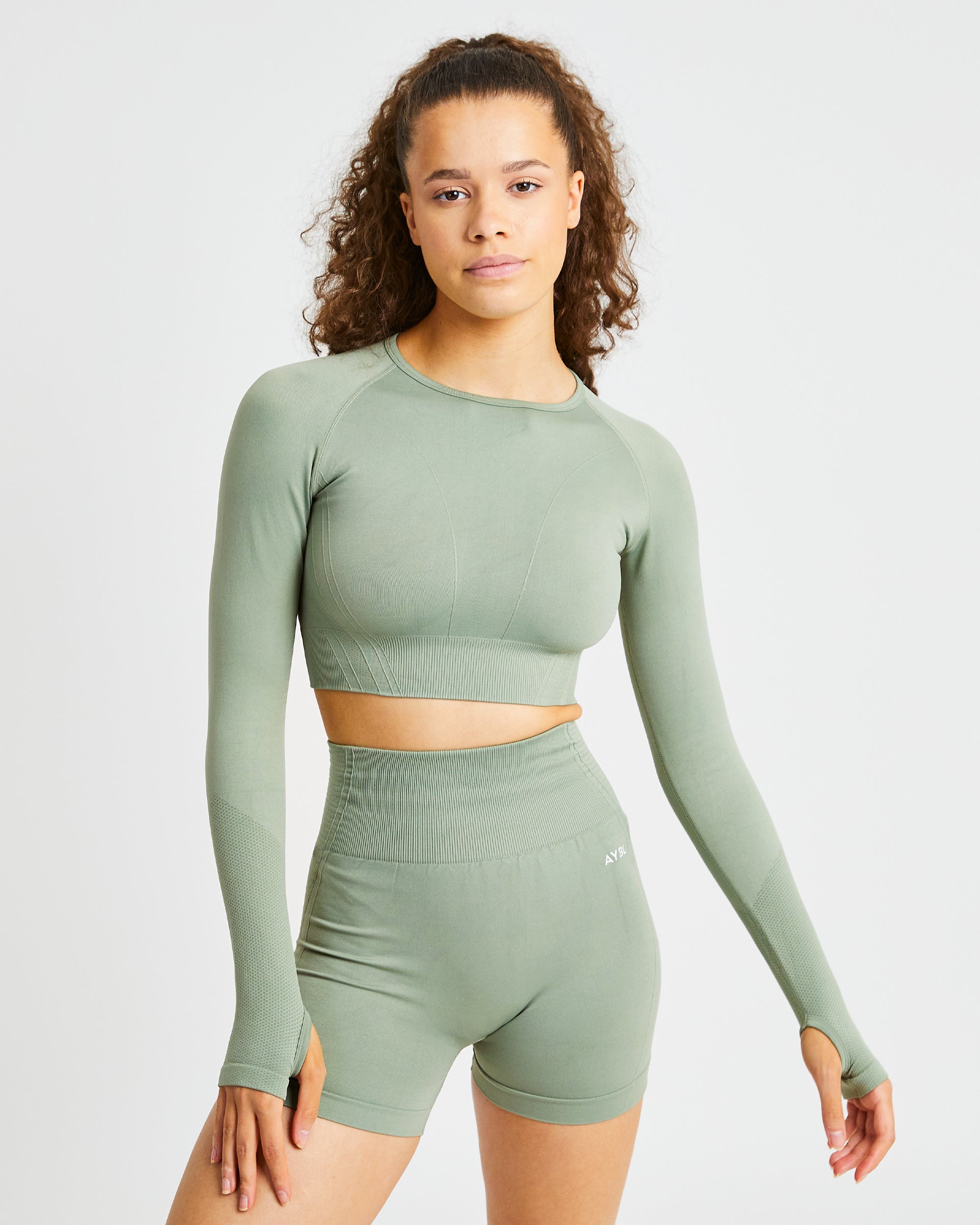 Balance V2 Seamless Long Sleeve Crop Top - Olive Grün