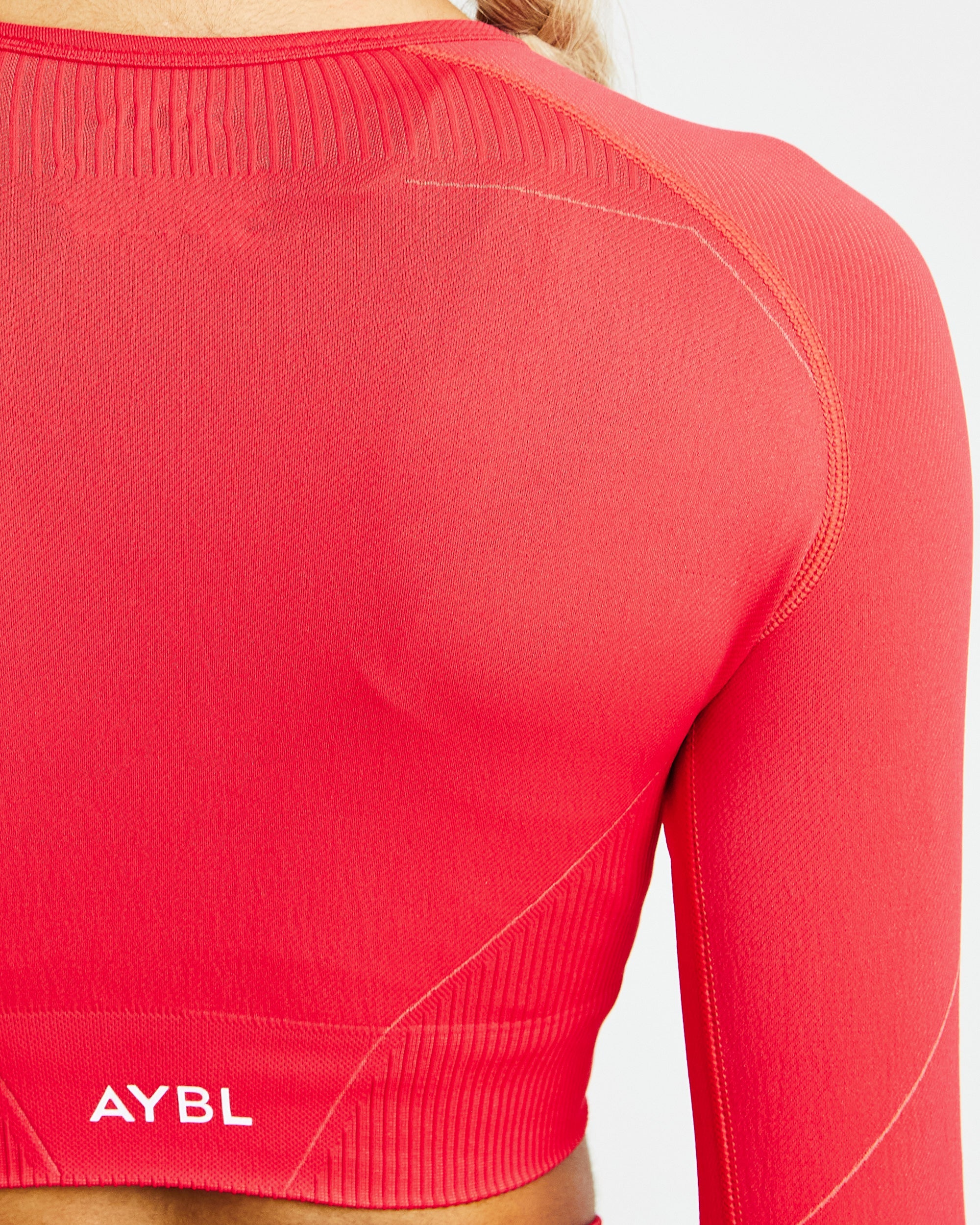 Reflex Seamless Long Sleeve Crop Top - Rot