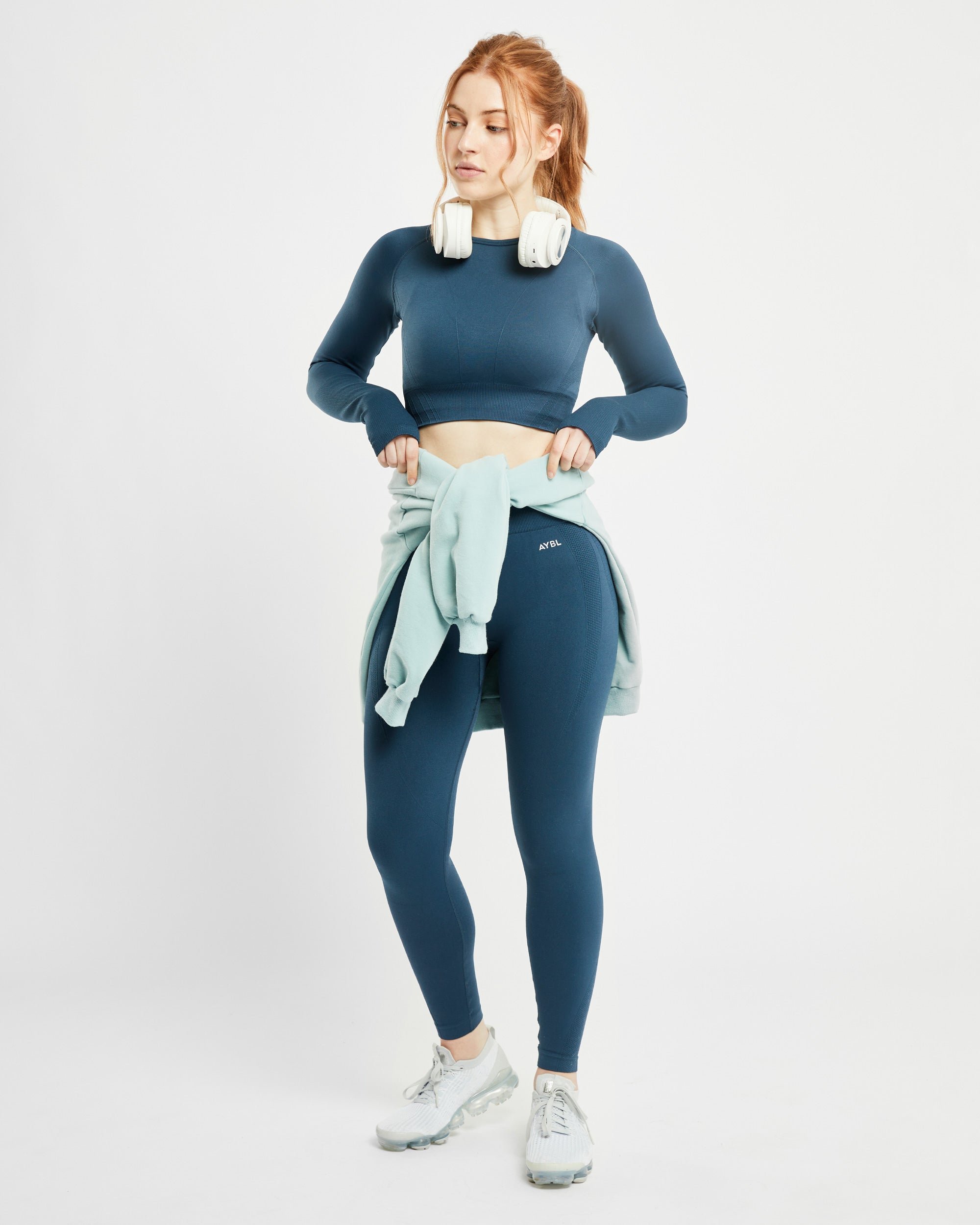 Balance V2 Seamless Long Sleeve Crop Top - Marine Blau