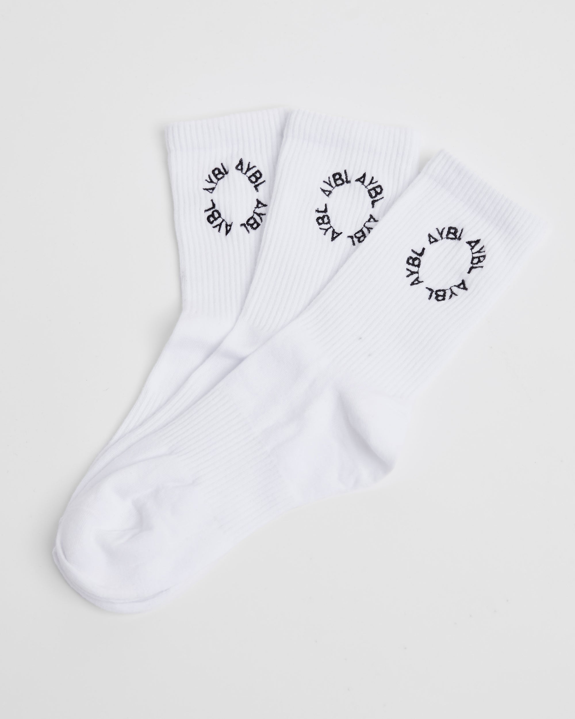 Everyday Embroidered Crew Socks (3 Pack) - Weiß