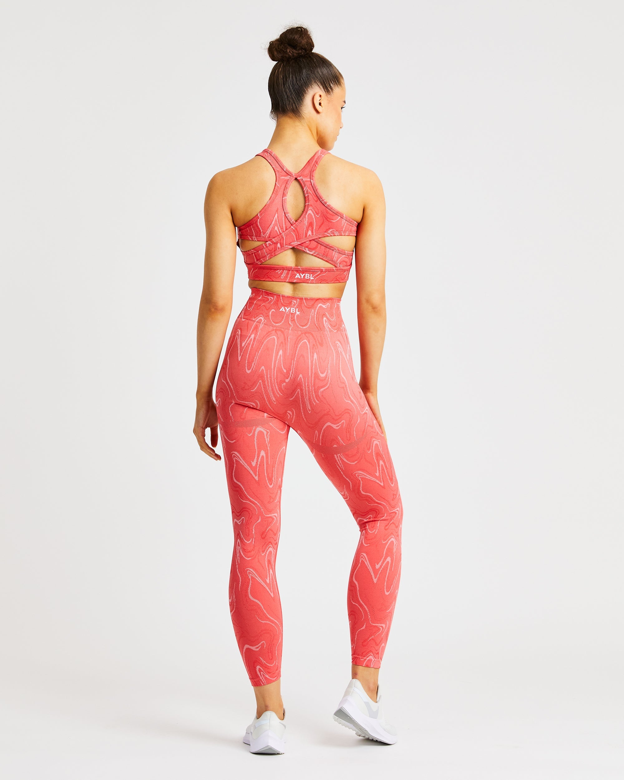 Velocity Seamless Sports Bra - Coral